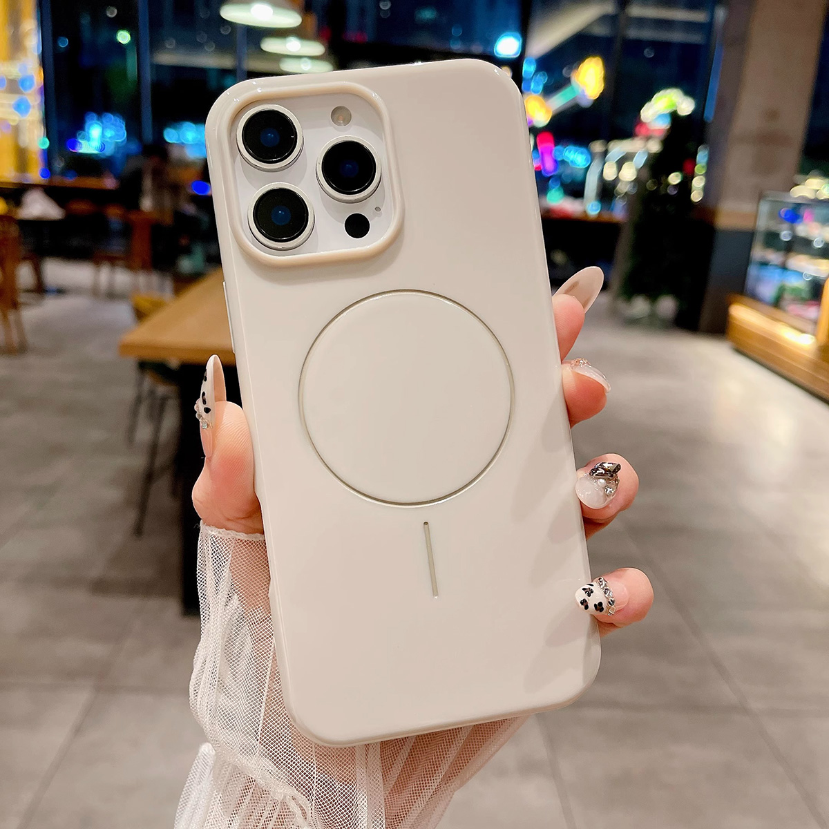 MagSafe TPU case white